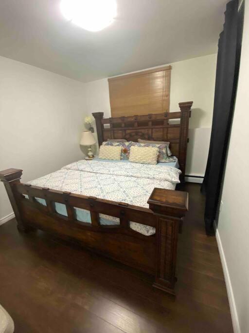 Beautiful Two Bedroom Apartment. YYC Kültér fotó